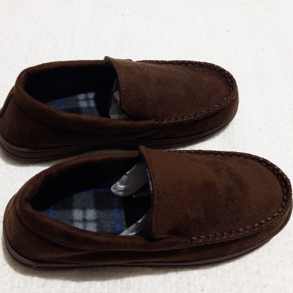 New Wayland Square Memory Foam Slippers